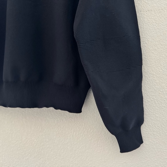 Lululemon All Around Crewneck Sweater Pullover Black Athleisure Casual Sporty 8 - Picture 11 of 14
